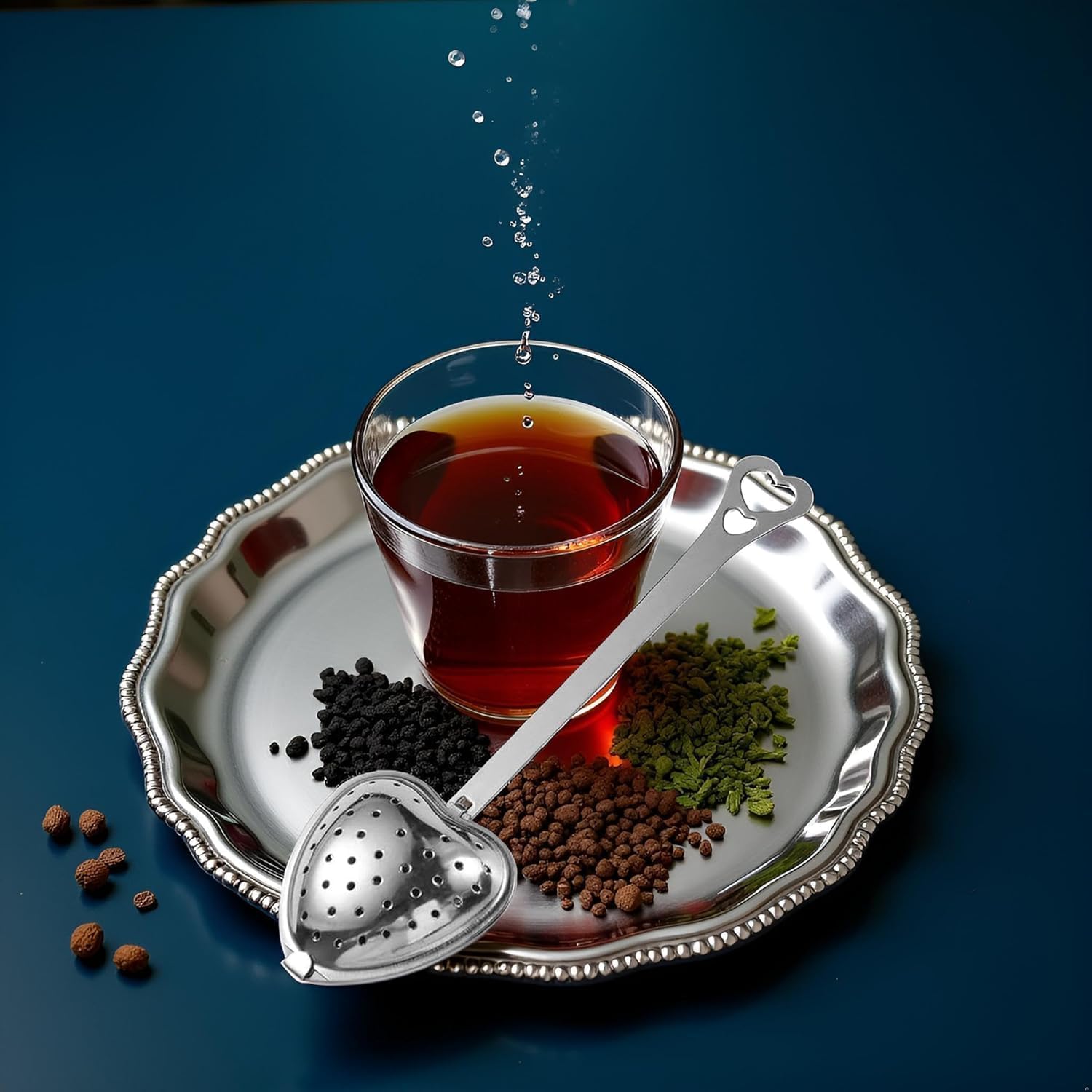Heart Tea Infuser for Loose Leaf Tea Steeper, Long Grip Tea Filter with Secure Clasp, Stainless Steel Heart Shaped Tea Infuser Spoons, Easy to Use, Home and Kitchen