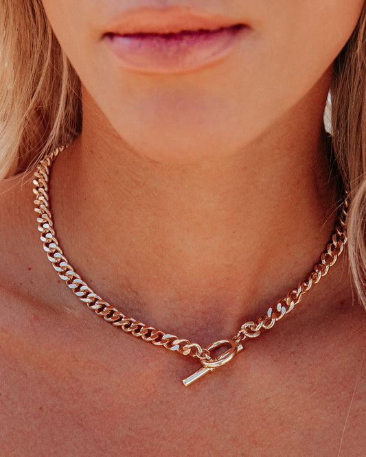 Shashi - Precious Chain Toggle Necklace